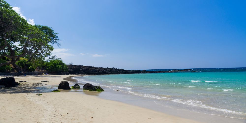 Kaunaʻoa (Mauna Kea) Beach