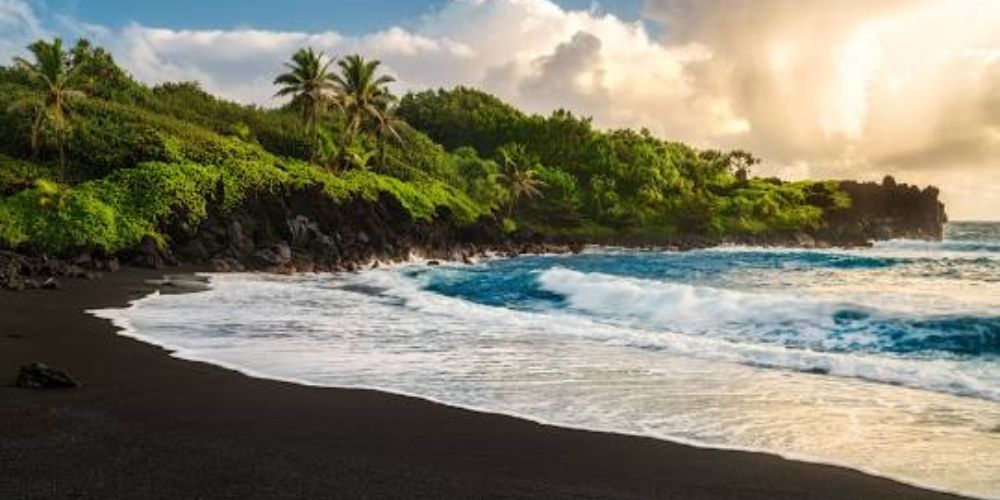 Punaluʻu Black Sand Beach